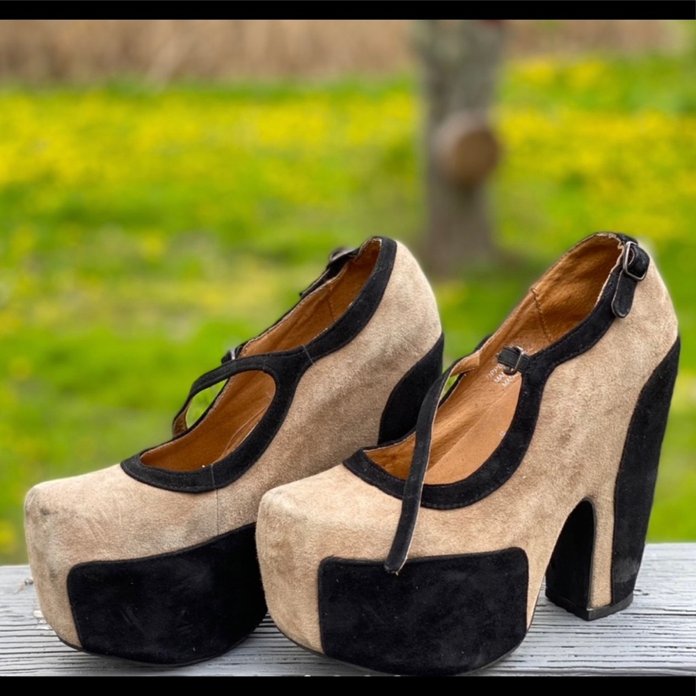 Black and Tan ankle Jeffrey Campbell Platforms!